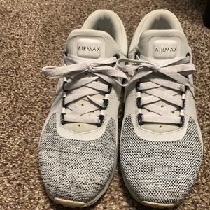 White Nike Air Max size 8